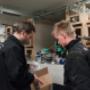Allan Thomsen og Steffen Bossen, på lageret