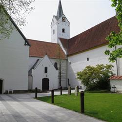 Dronninglund Kirke