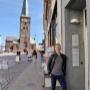 Oploadet af en bruger den 25.05.2017 - Michael Kirkegaard Espersen foran kontoret Store Torv 9 i Aarhus med udsigt til Aarhus Domkirke.