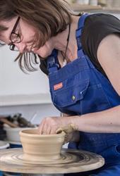 Den Dybe Tallerken/ Pottemager Lisbeth Kring Jensen