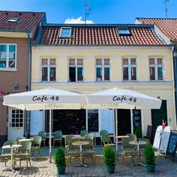 Cafe 48