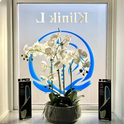 Klinik L - Heilpraktiker -Akupunktør -Kosmetolog .