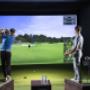Spil på golfsimulator