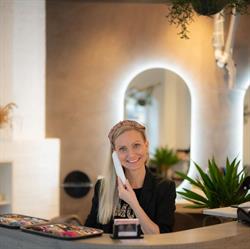 Frisør Lyngholm v/Rikke F. Lyngholm