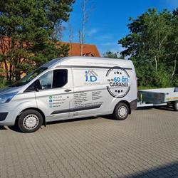J.D Tag og Facade
