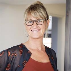 Tina Friis Larsen - Psykoterapeut og indehaver af Angstuniverset
