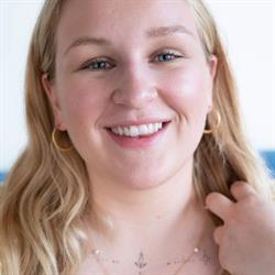 Cosmeticbynadiaknoblauch