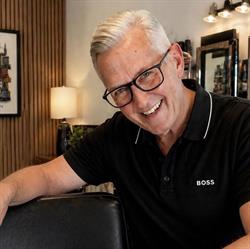 Frisør Johnny Brink