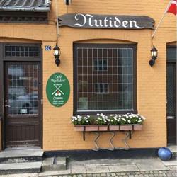 Cafe Nutiden V/ Brian Ipsen