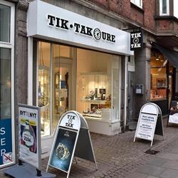 Tik Tak Ure v/Toan Dat Ly