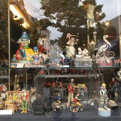 Antique Toys & Dolls